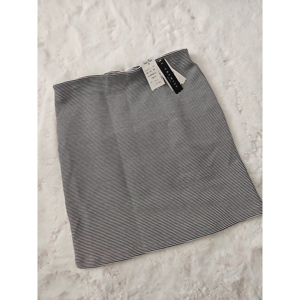 NWT Premise Petite Striped Pencil Skirt Size PM Black White Knit Stretch